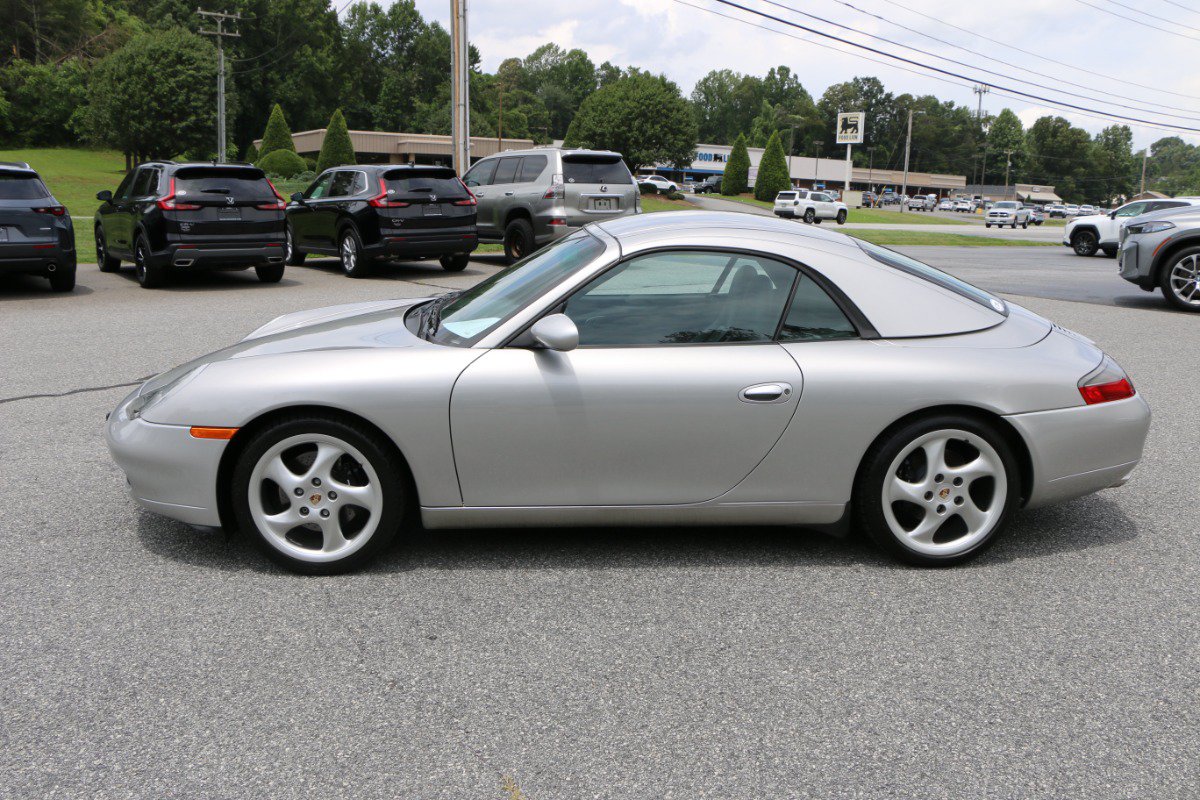 Used 2000 Porsche 911 Cabriolet image 2