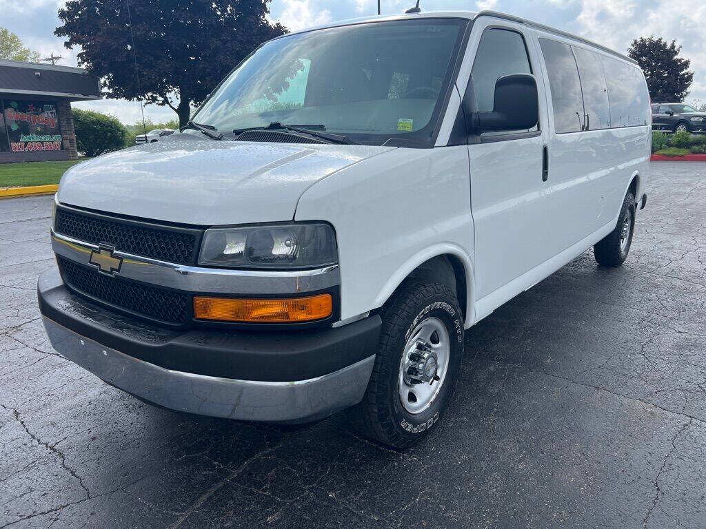 Used 2015 Chevrolet Express 3500 LT w/ LT Preferred Equipment Group RWD image 13