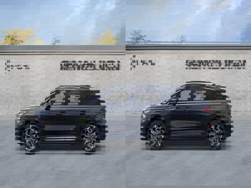 New 2025 Lincoln Corsair FWD w/ Equipment Group 101A image 5