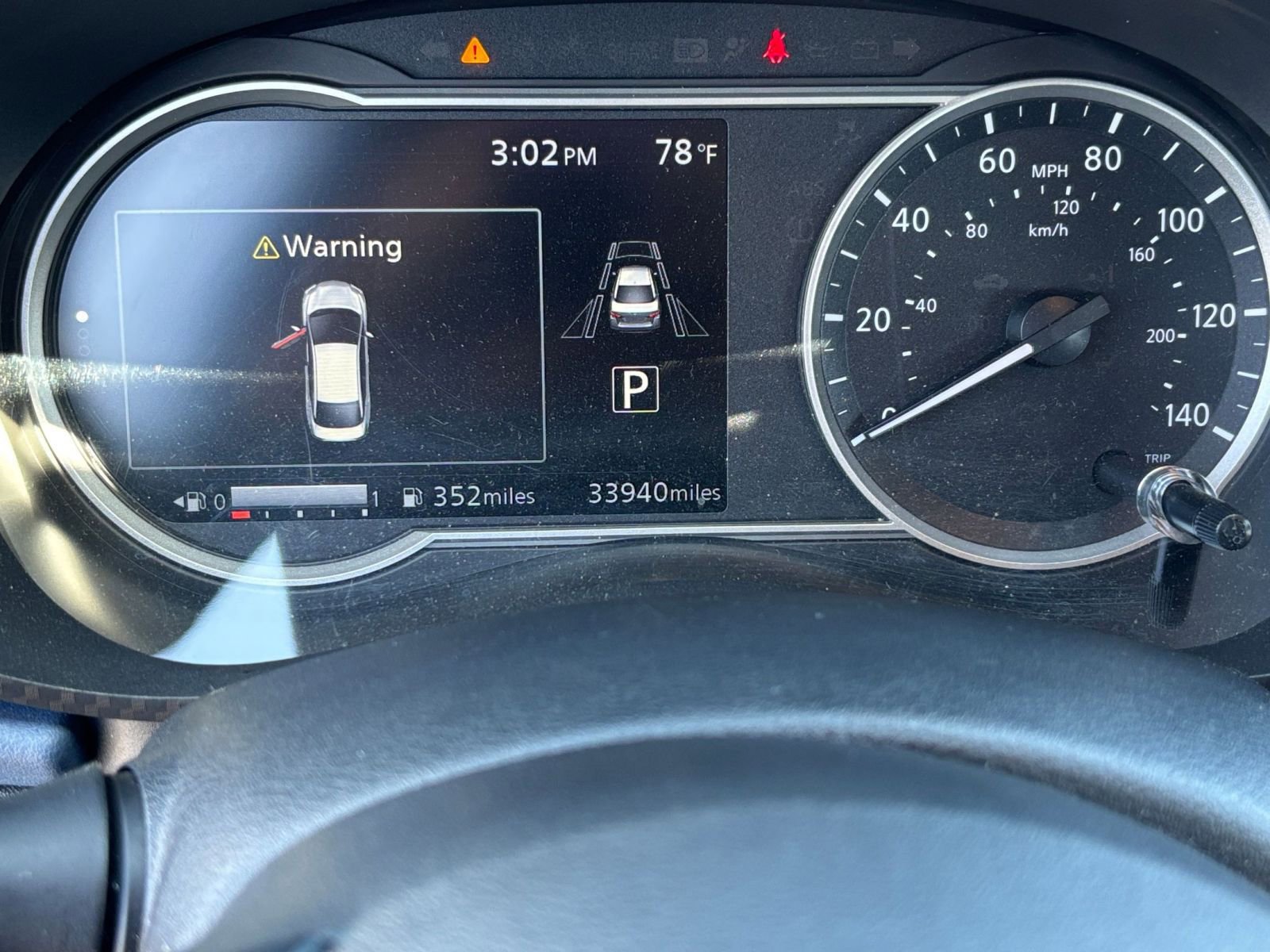 Used 2025 Nissan Versa SV FWD image 38