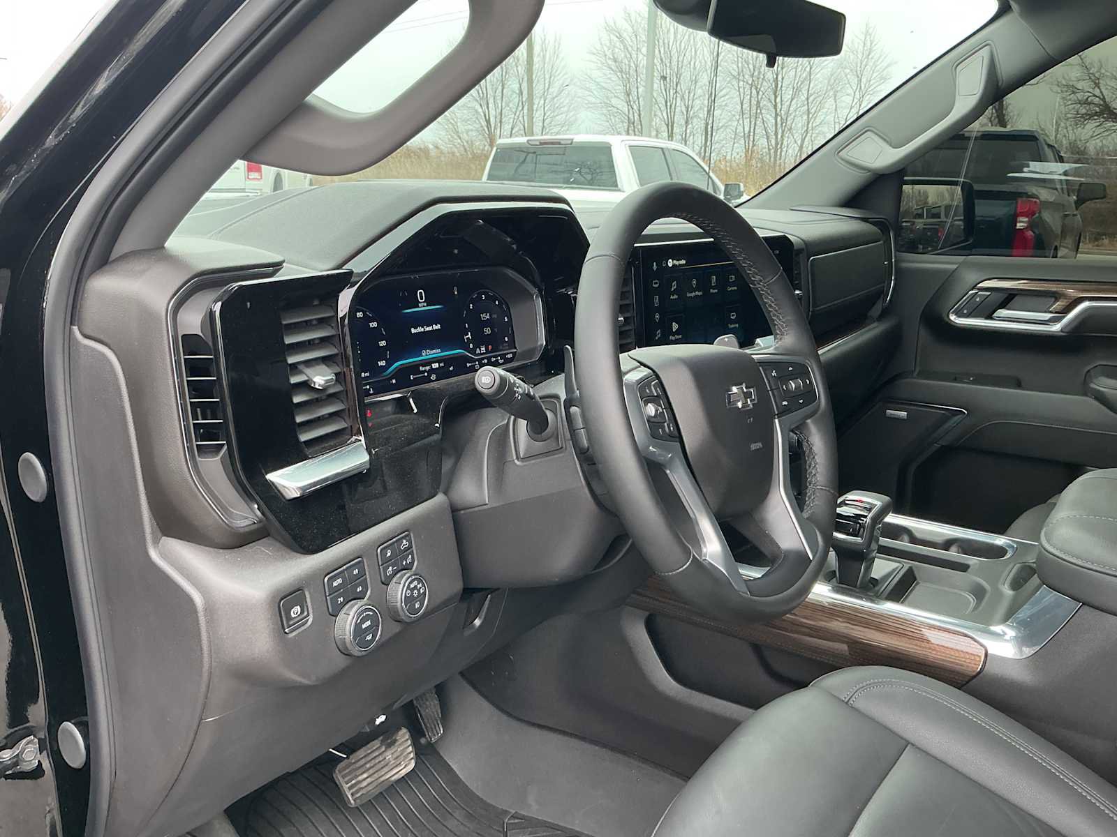 Used 2025 Chevrolet Silverado 1500 LT Trail Boss AWD/4WD image 17