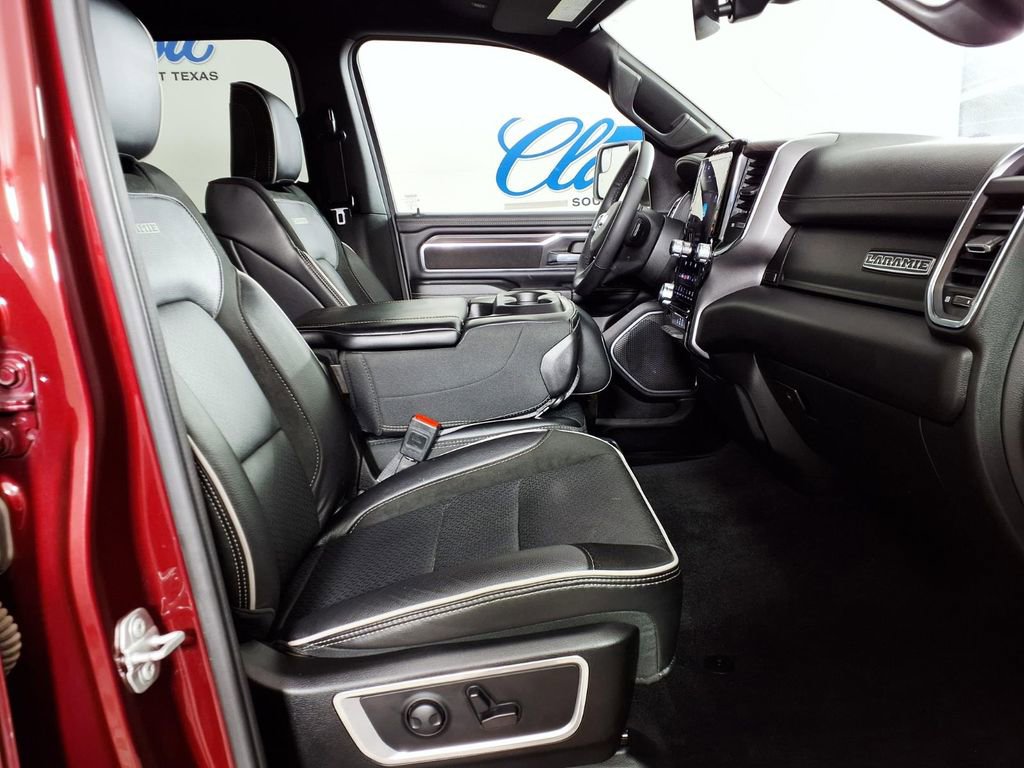 Used 2025 RAM 1500 Laramie AWD/4WD image 11