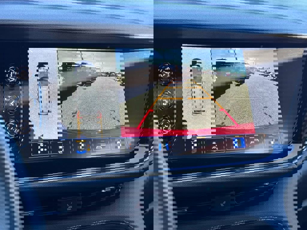 Used 2023 Buick Envision Avenir image 33