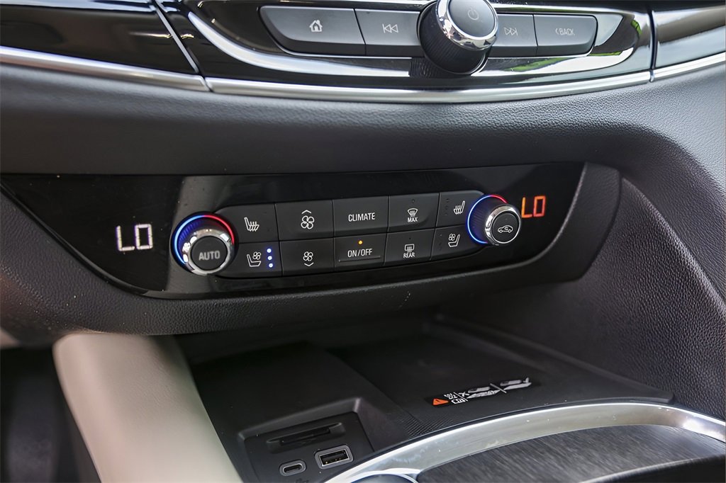 Used 2022 Buick Enclave Avenir w/ Avenir Technology Package image 19