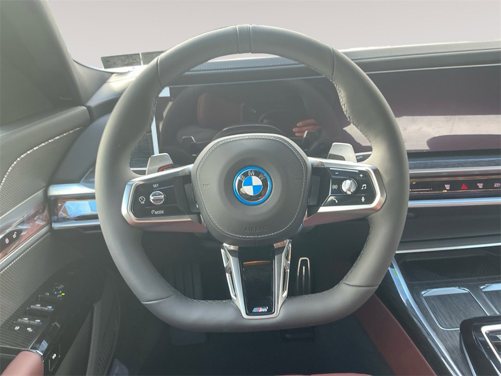 New 2026 BMW 750e xDrive image 12