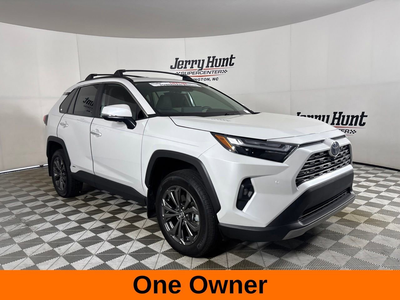 Used 2024 Toyota RAV4 Limited w/ Advanced Technology Package AWD/4WD image 4