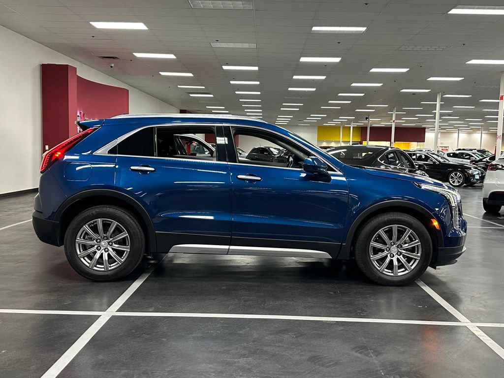 Used 2019 Cadillac XT4 Premium Luxury w/ Cold Weather Package FWD image 8