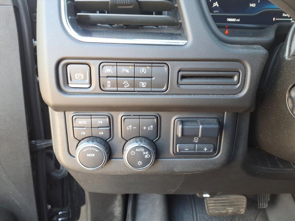 Used 2023 Chevrolet Suburban Z71 w/ Luxury Package image 17