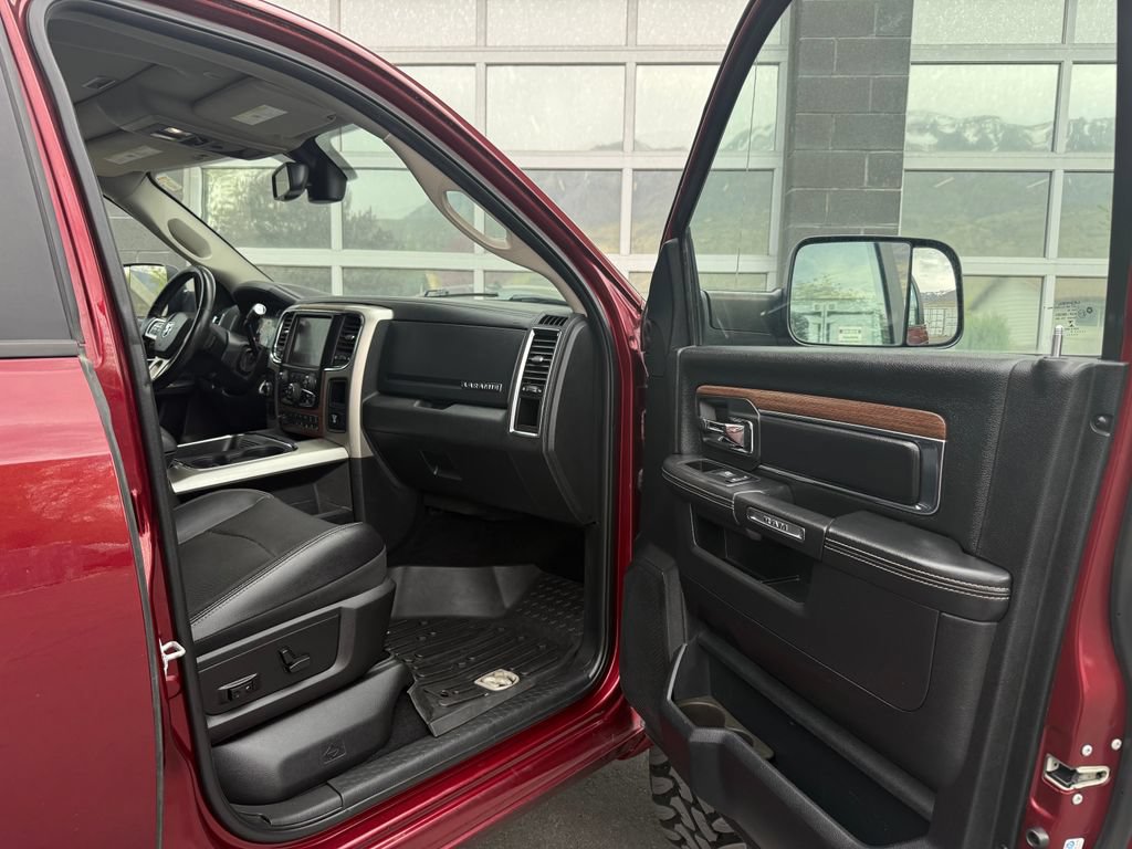 Used 2017 RAM 2500 Laramie w/ Sport Appearance Group AWD/4WD image 18