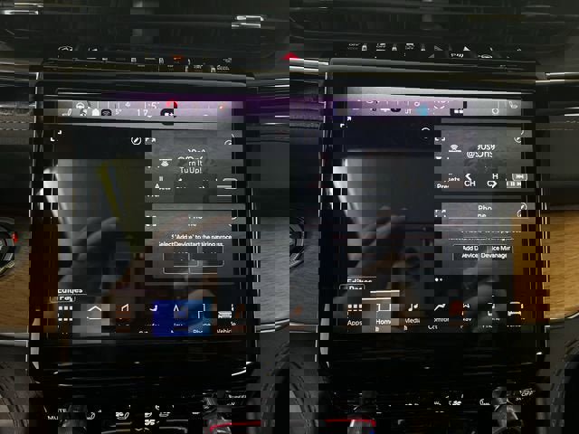 Used 2023 Jeep Grand Cherokee L Summit AWD/4WD image 13