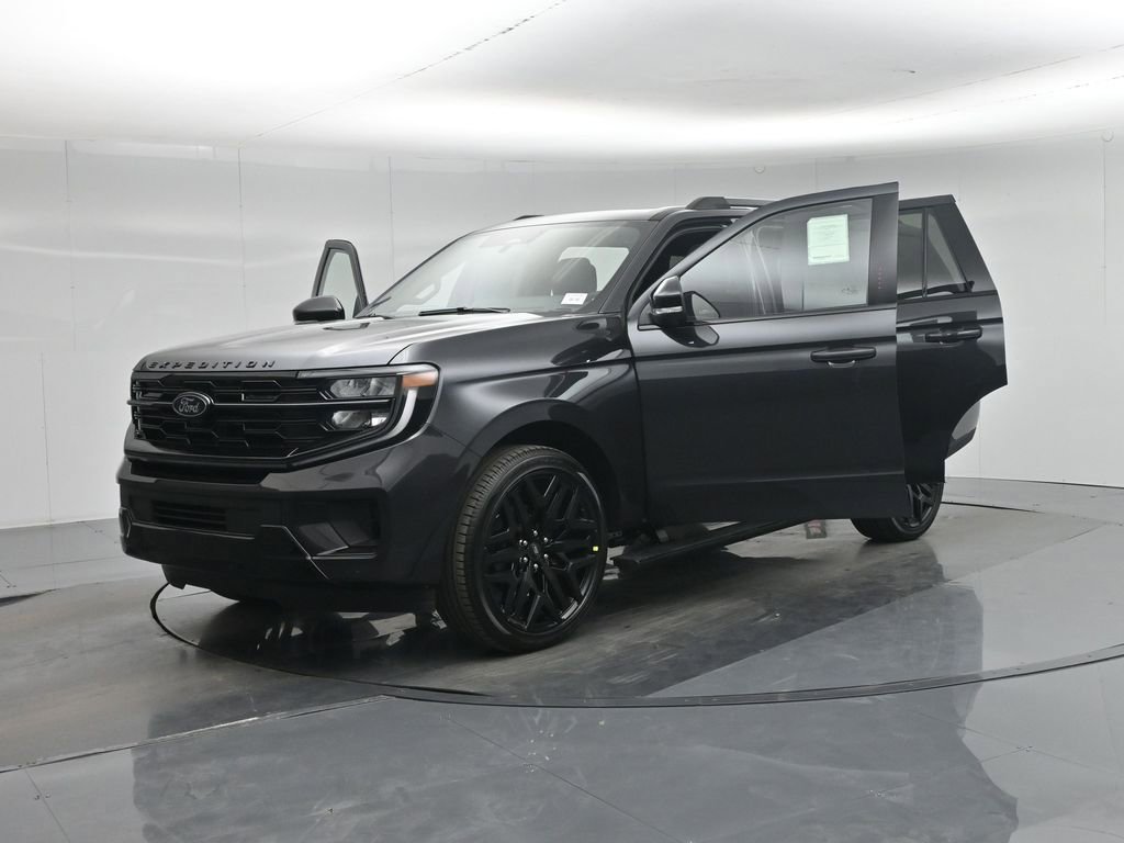 New 2026 Ford Expedition Platinum w/ Stealth Performance Package image 34