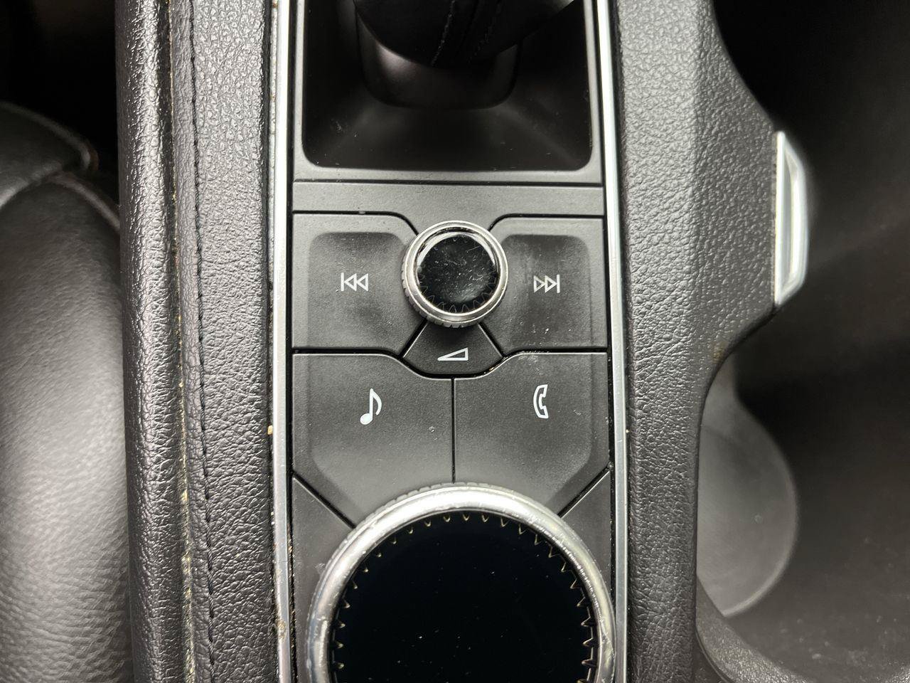 Used 2019 Cadillac XT4 Sport AWD/4WD image 17