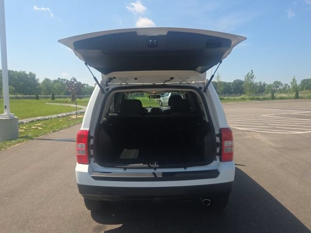 Used 2017 Jeep Patriot Sport w/ Power Value Group FWD image 10