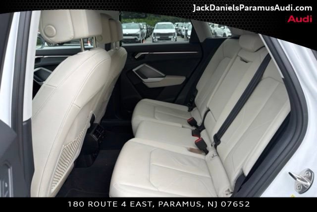 Used 2024 Audi Q3 2.0T Premium w/ Convenience Package AWD/4WD image 16