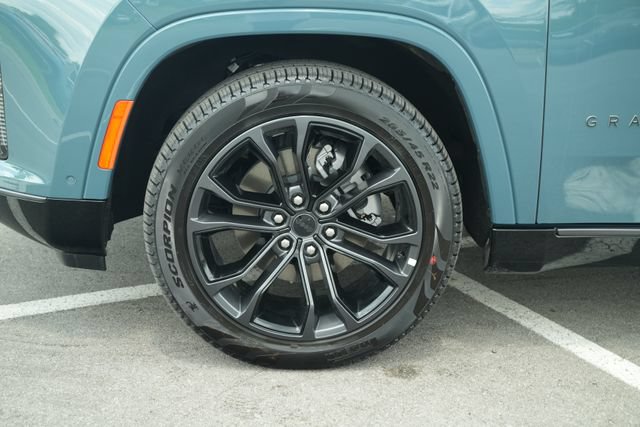 New 2026 Jeep Grand Wagoneer L Summit AWD/4WD image 9
