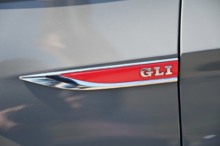 Used 2019 Volkswagen Jetta GLI FWD image 11