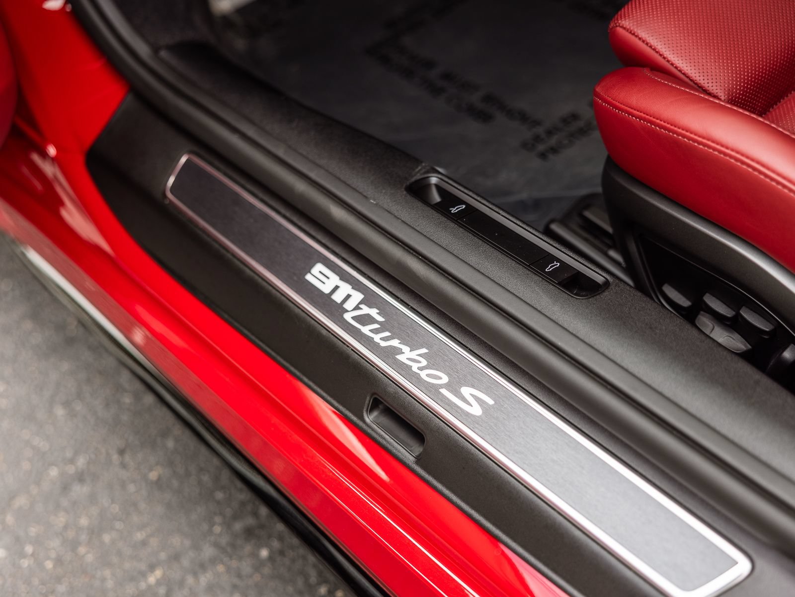 Certified 2025 Porsche 911 Turbo S AWD/4WD image 18