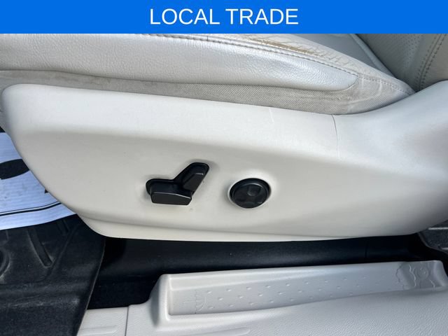 Used 2018 Chrysler Pacifica Touring-L Plus w/ Advanced Safetytec Group FWD image 12