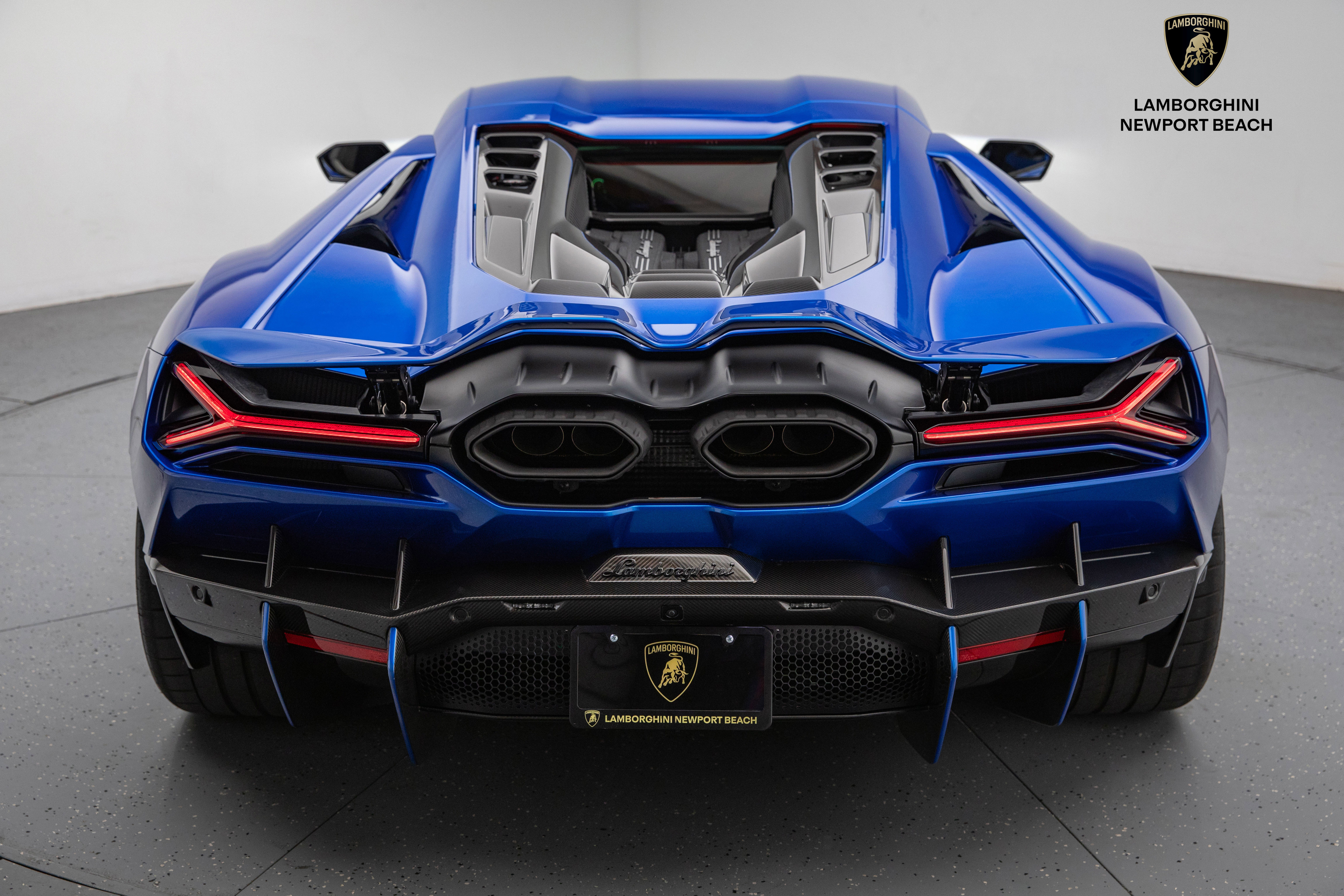 Used 2024 Lamborghini Revuelto image 24