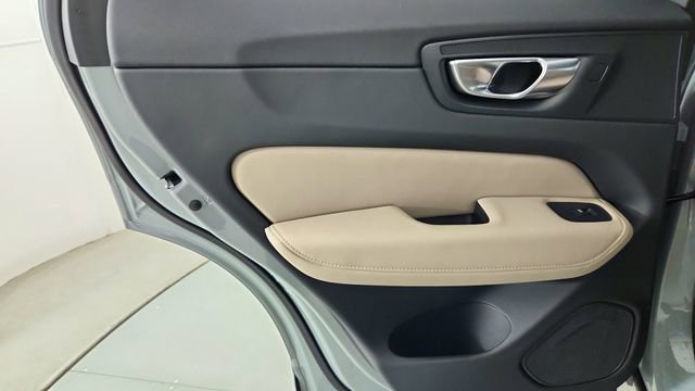 New 2026 Volvo XC60 B5 Plus w/ Climate Package PRO AWD/4WD image 28
