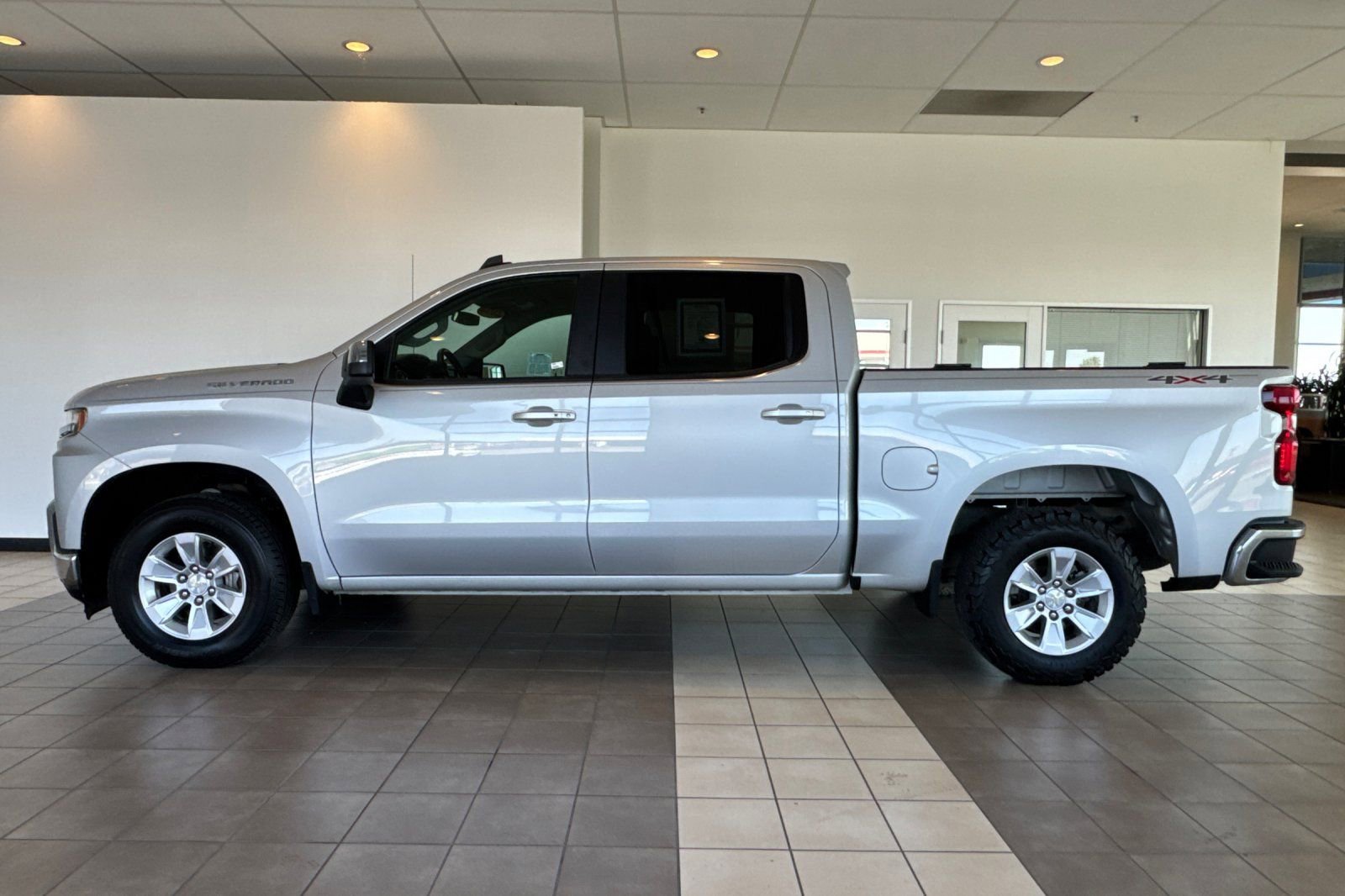 Used 2019 Chevrolet Silverado 1500 LT w/ All-Star Edition AWD/4WD image 7
