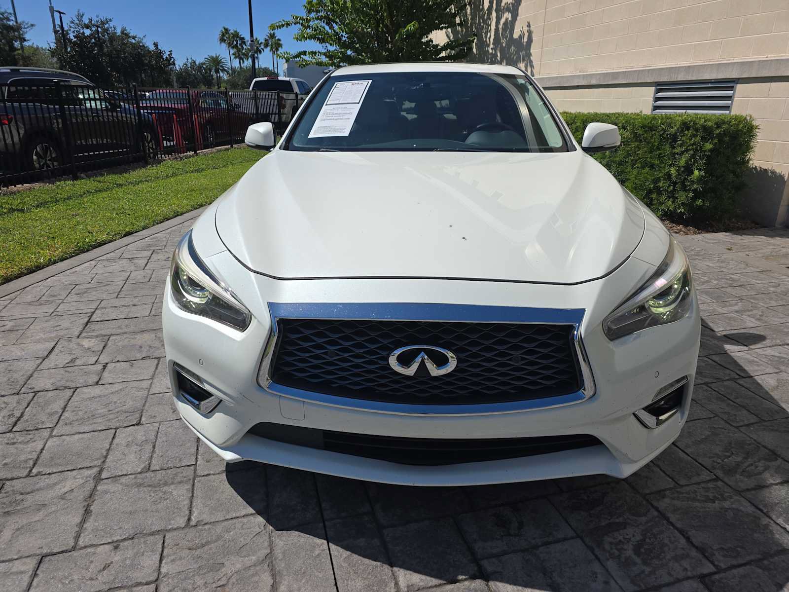 Used 2020 INFINITI Q50 Luxe w/ Essential Package (3.0T Luxe) AWD/4WD image 2