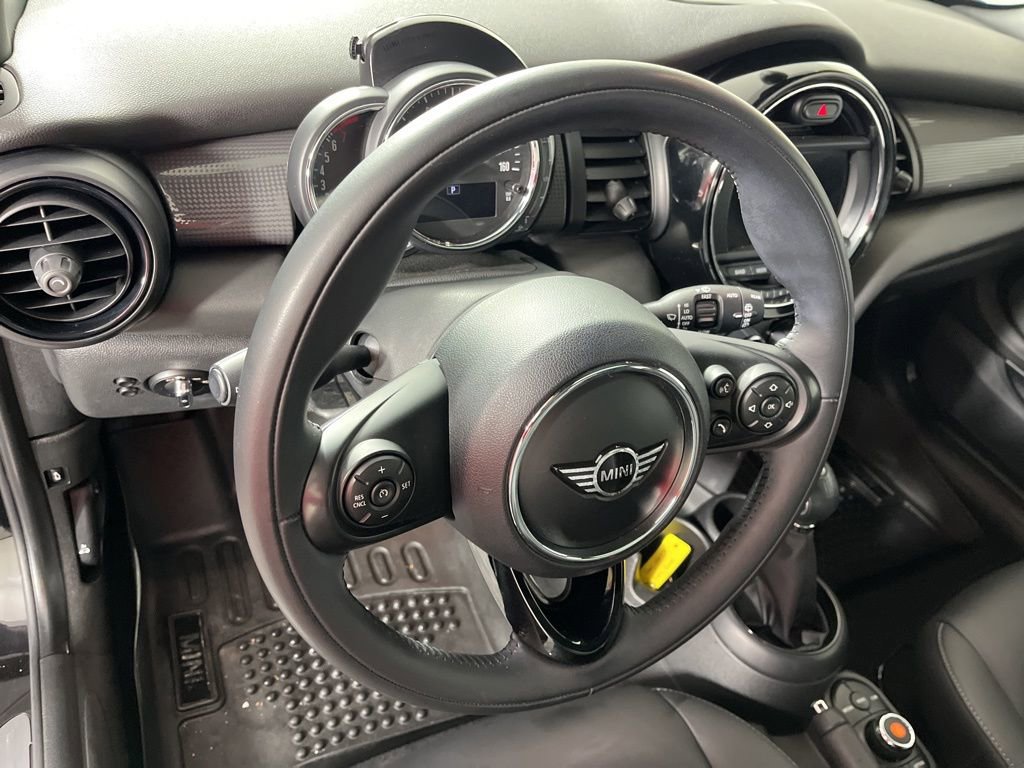 Used 2019 MINI Cooper 2-Door Hardtop image 26