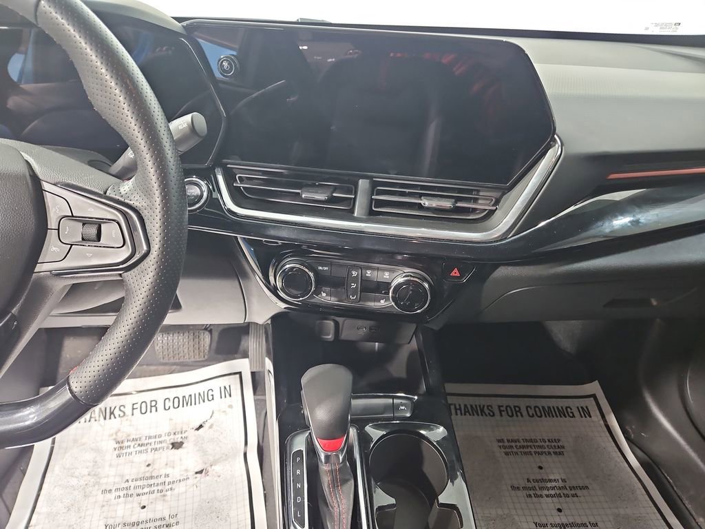 Used 2025 Chevrolet Trax RS w/ Driver Confidence Package image 18