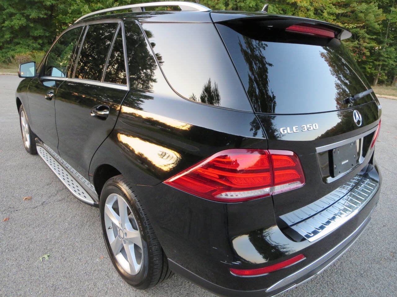 Used 2016 Mercedes-Benz GLE 350 GLE 350 4MATIC AWD 4dr SUV w/ Premium Package image 5
