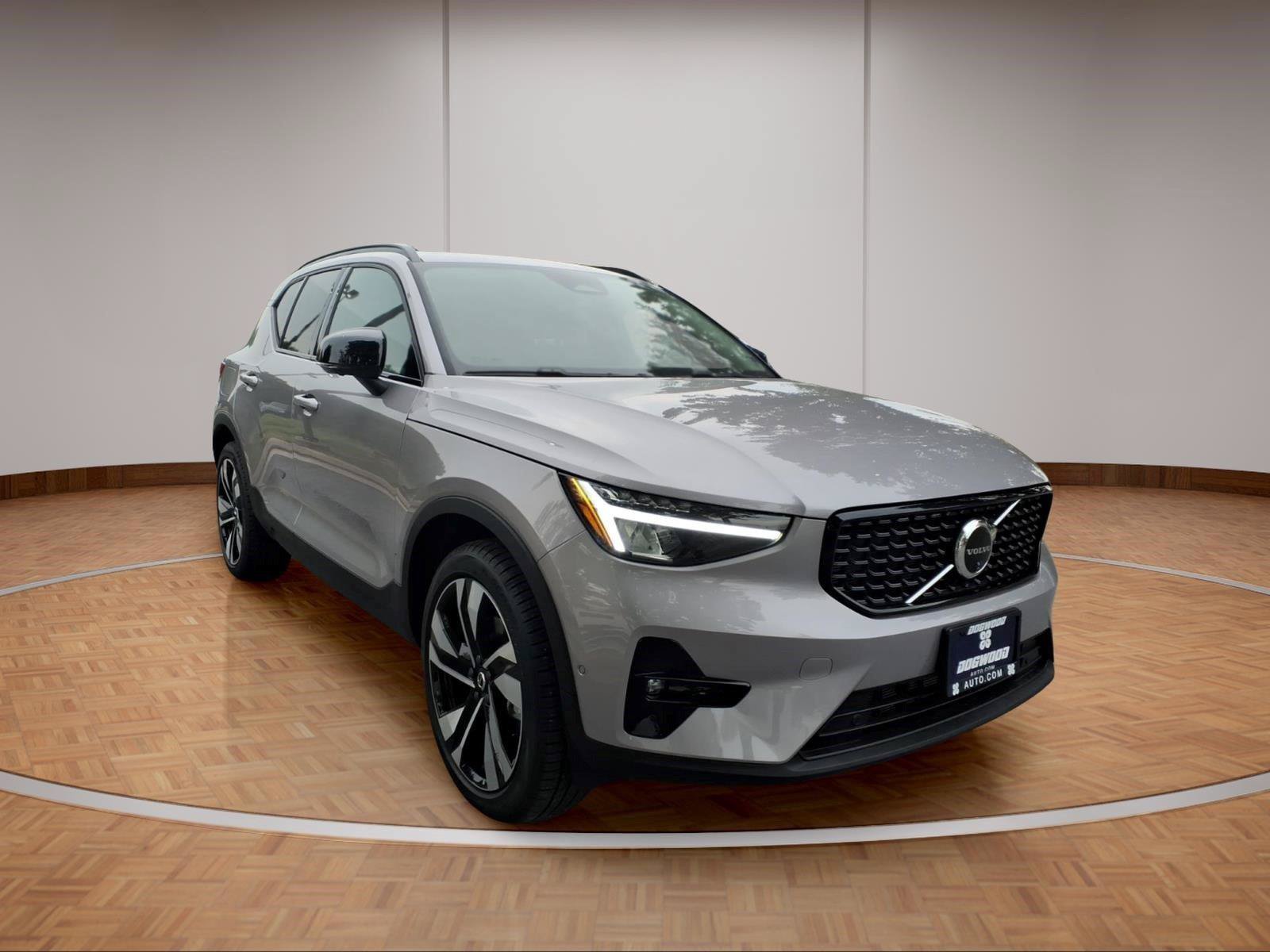 New 2026 Volvo XC40 B5 Plus w/ Climate Package AWD/4WD image 1