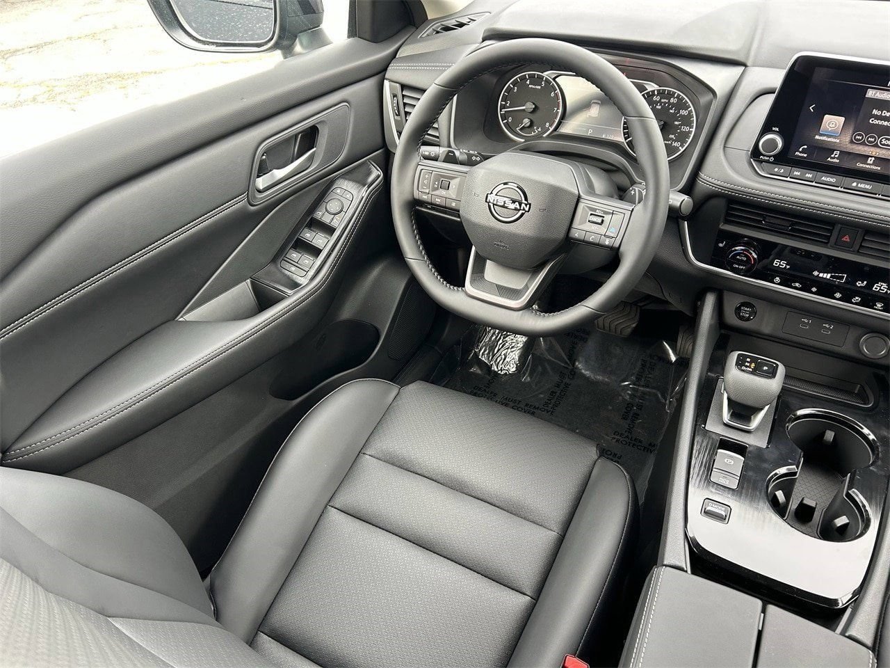New 2026 Nissan Rogue Dark Armor FWD image 18