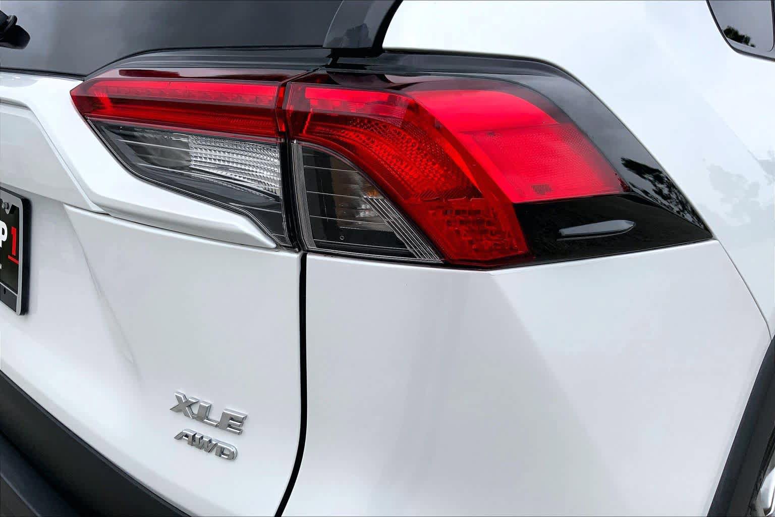 Used 2023 Toyota RAV4 XLE Premium AWD/4WD image 30