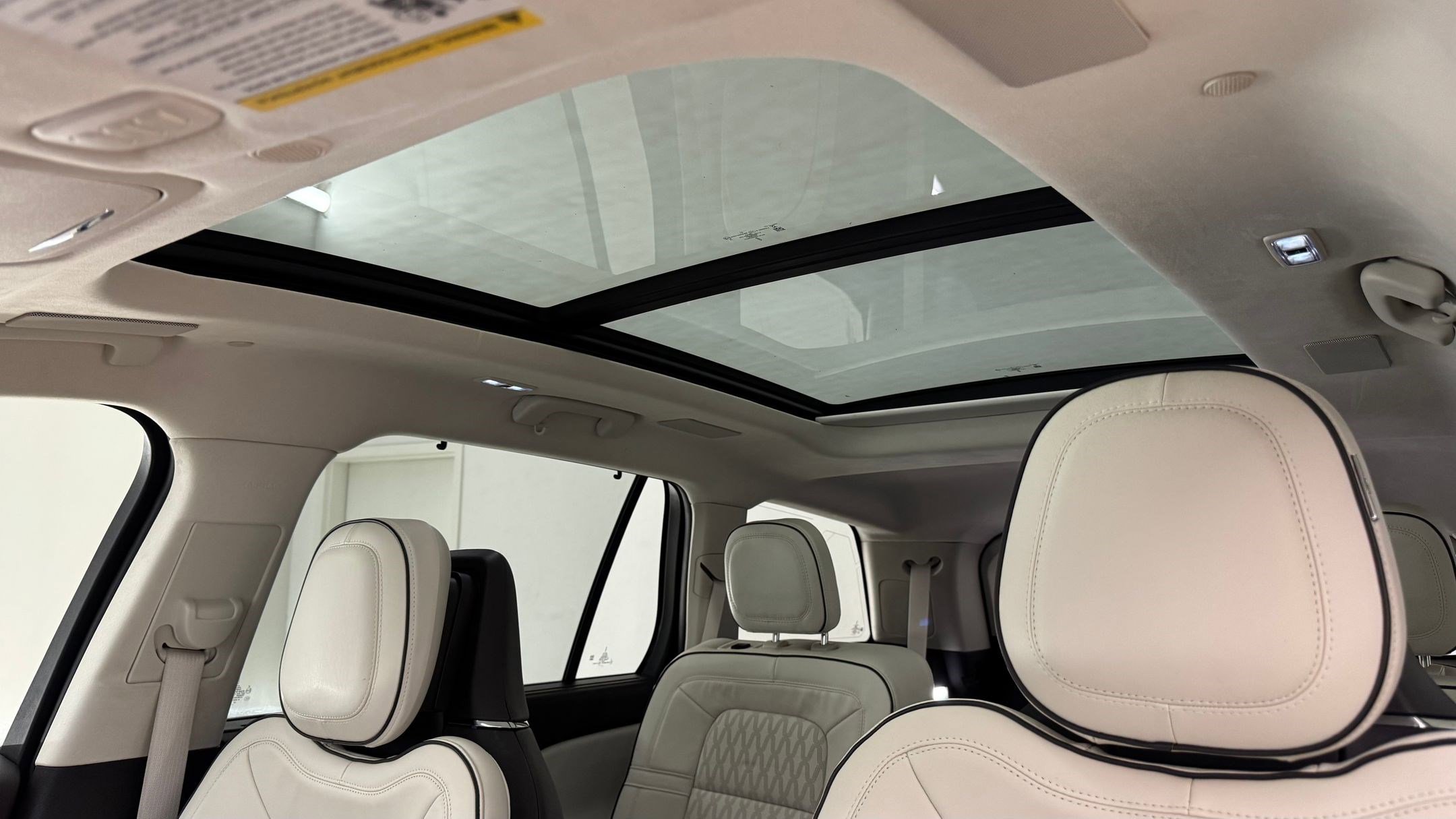 Used 2023 Lincoln Aviator Black Label w/ Dynamic Handling Package image 16