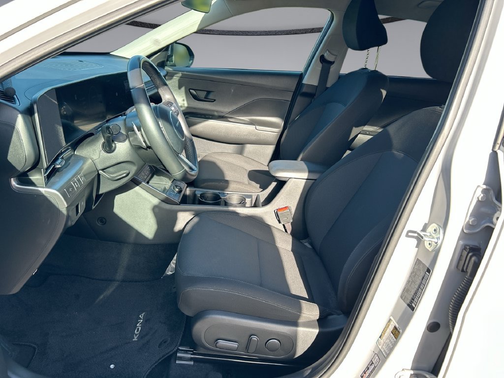 Used 2024 Hyundai Kona SEL w/ Convenience Package FWD image 11