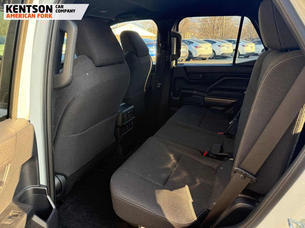 Used 2025 Toyota 4Runner SR5 image 33