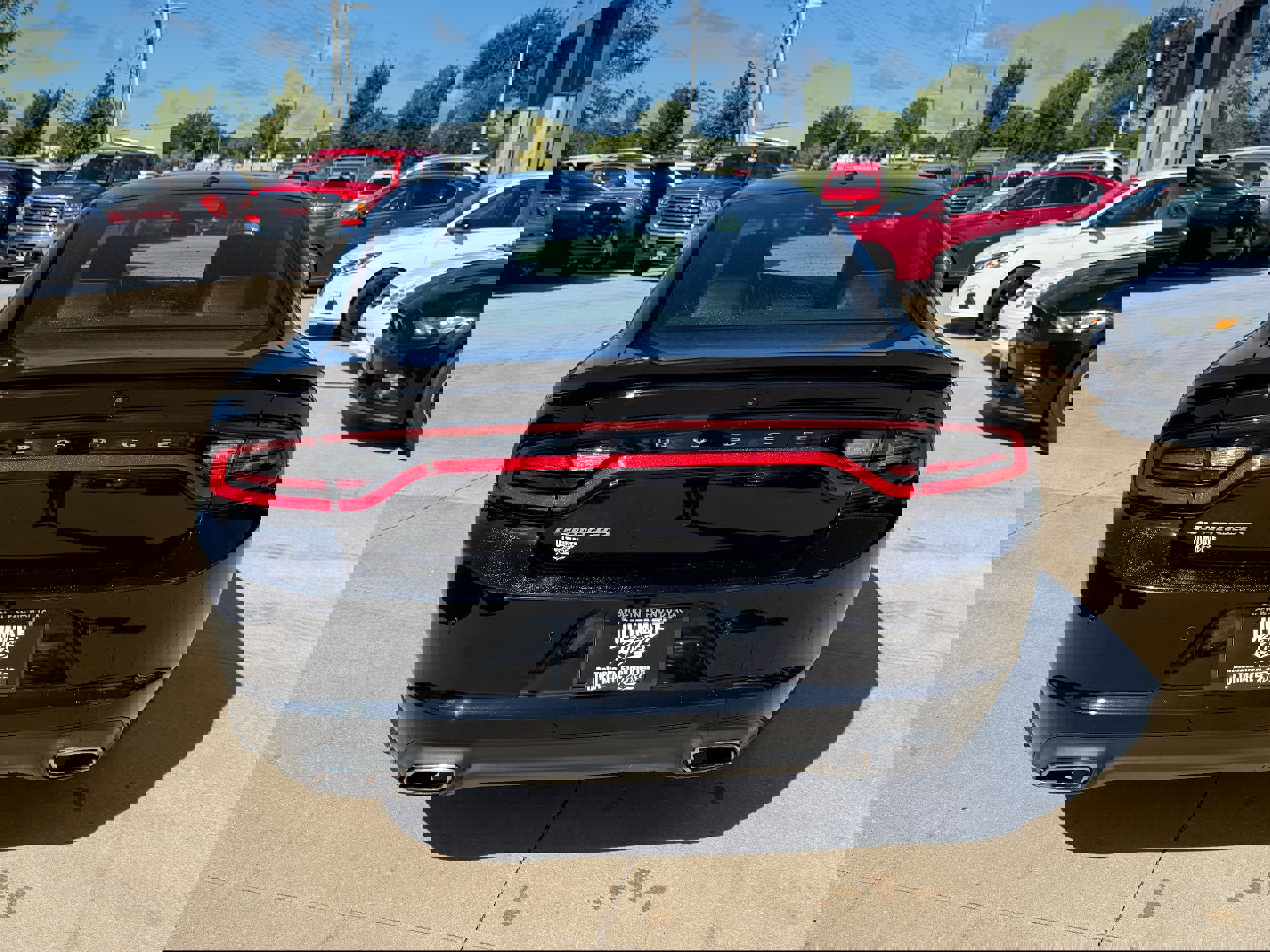 Used 2020 Dodge Charger SXT w/ Leather Interior Group image 3