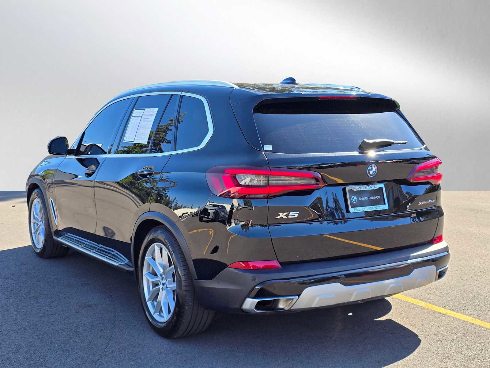 Used 2023 BMW X5 xDrive45e AWD/4WD image 5