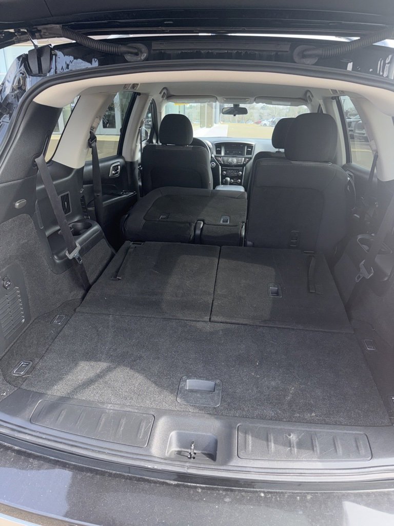 Used 2020 Nissan Pathfinder S image 10