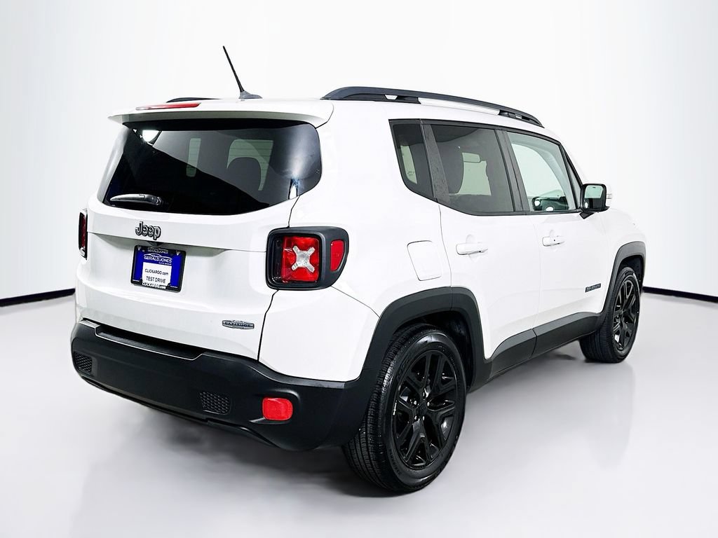 Used 2017 Jeep Renegade Altitude FWD image 7