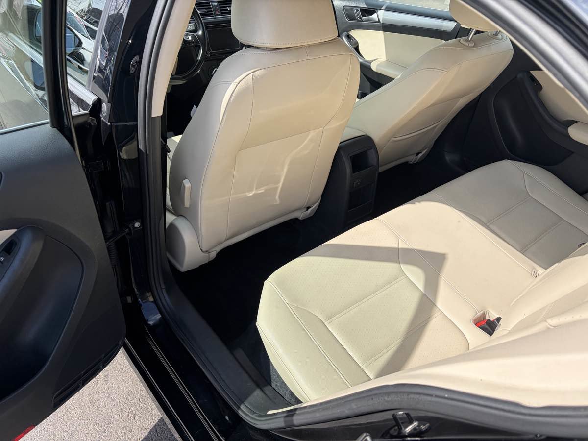 Used 2018 Volkswagen Jetta SE FWD image 21