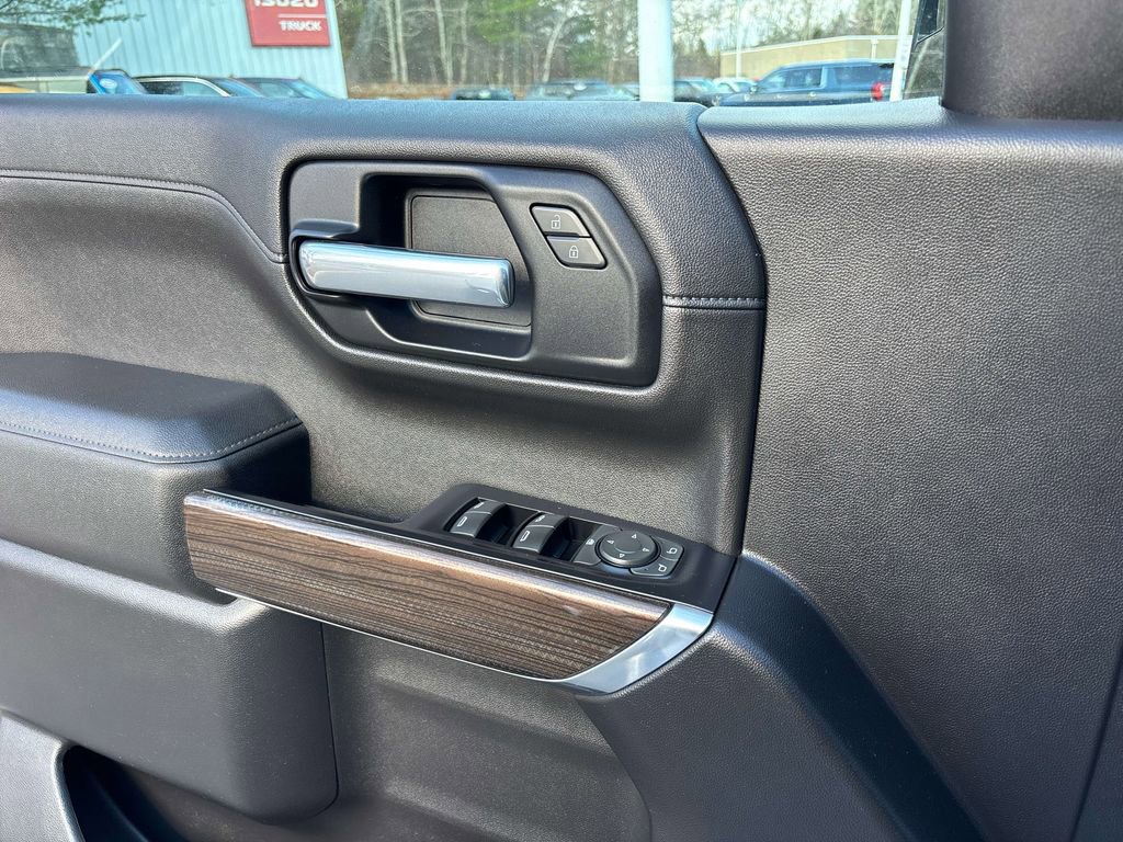 Used 2019 Chevrolet Silverado 1500 LT w/ Convenience Package image 18