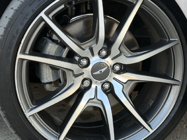 Used 2023 Genesis G70 2.0T RWD image 9