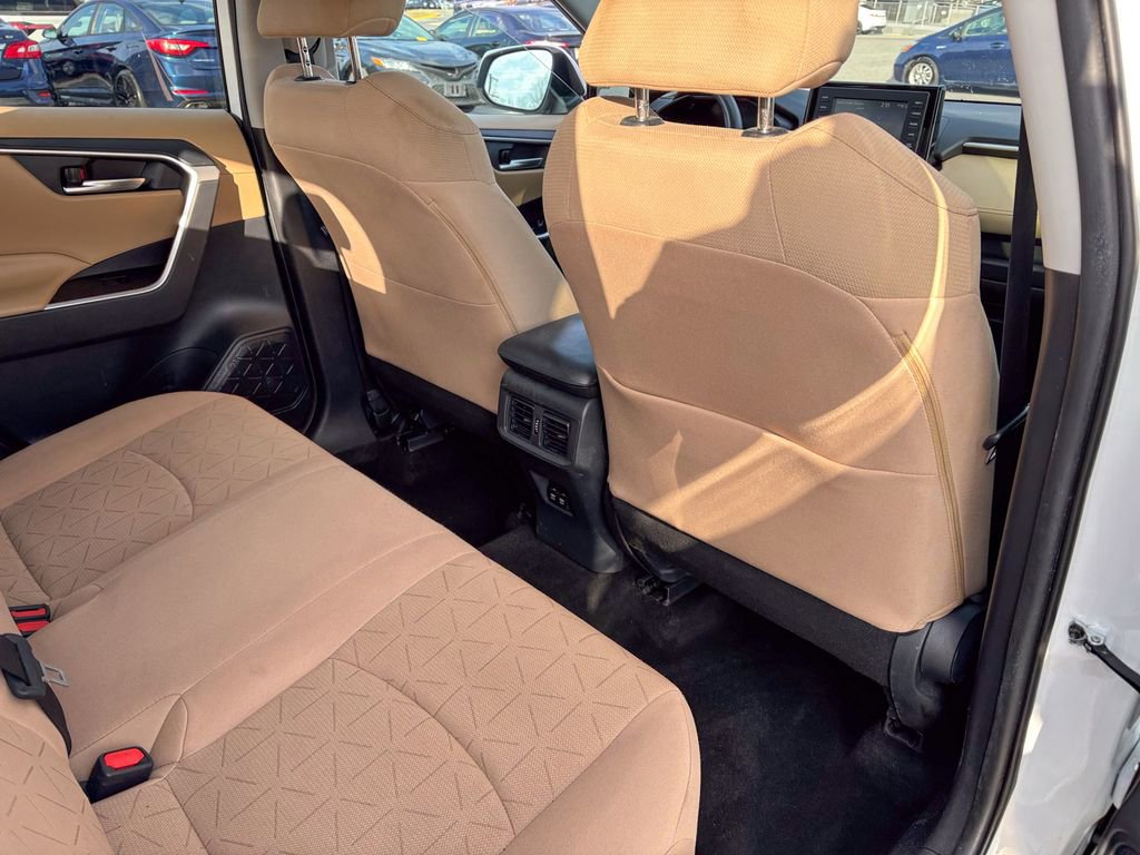 Used 2019 Toyota RAV4 XLE image 40