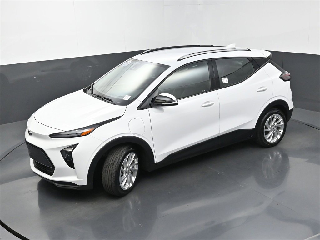 Used 2023 Chevrolet Bolt EUV LT image 31