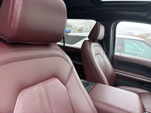 Used 2024 Ford Expedition Max Limited image 11