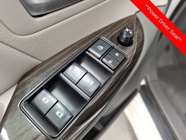 Used 2019 Toyota Sienna XLE w/ XLE Navigation Package image 13