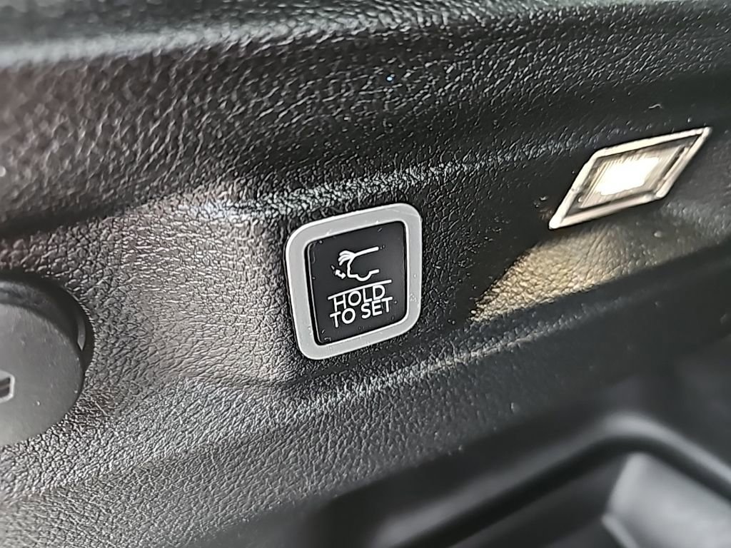 Certified 2023 Jeep Grand Cherokee L Limited image 23