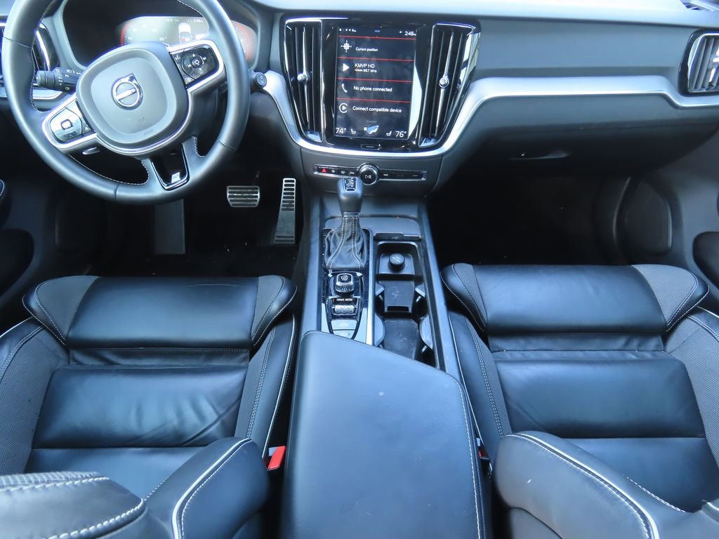Used 2019 Volvo V60 T6 R-Design image 7
