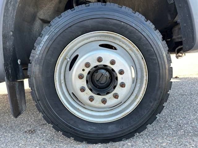 Used 2012 Ford F550 XL w/ Payload Upgrade Pkg image 26