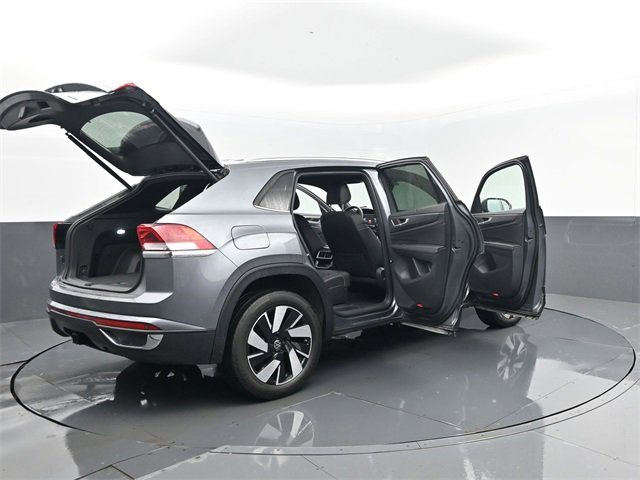 Used 2025 Volkswagen Atlas Cross Sport SE image 31